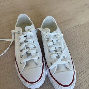 CONVERSE Chuck Taylor All Star Low Top - Women’s 8 / Men’s 6 - NWOB